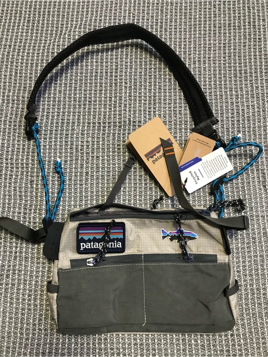 Patagonia Other - Patagonia Wader Work Station Crossbody Bag